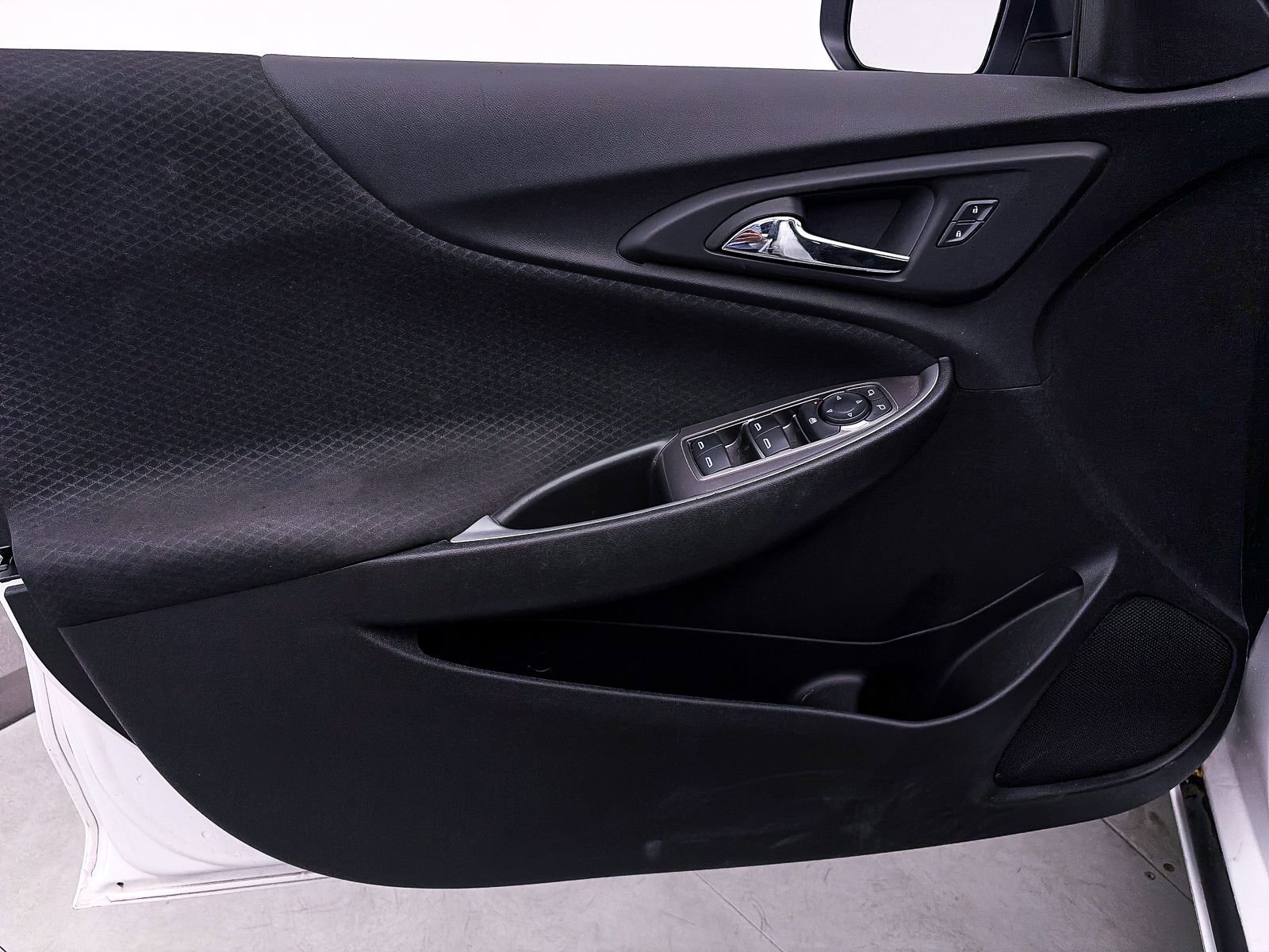 Used 2025 Chevrolet Malibu LS image 16