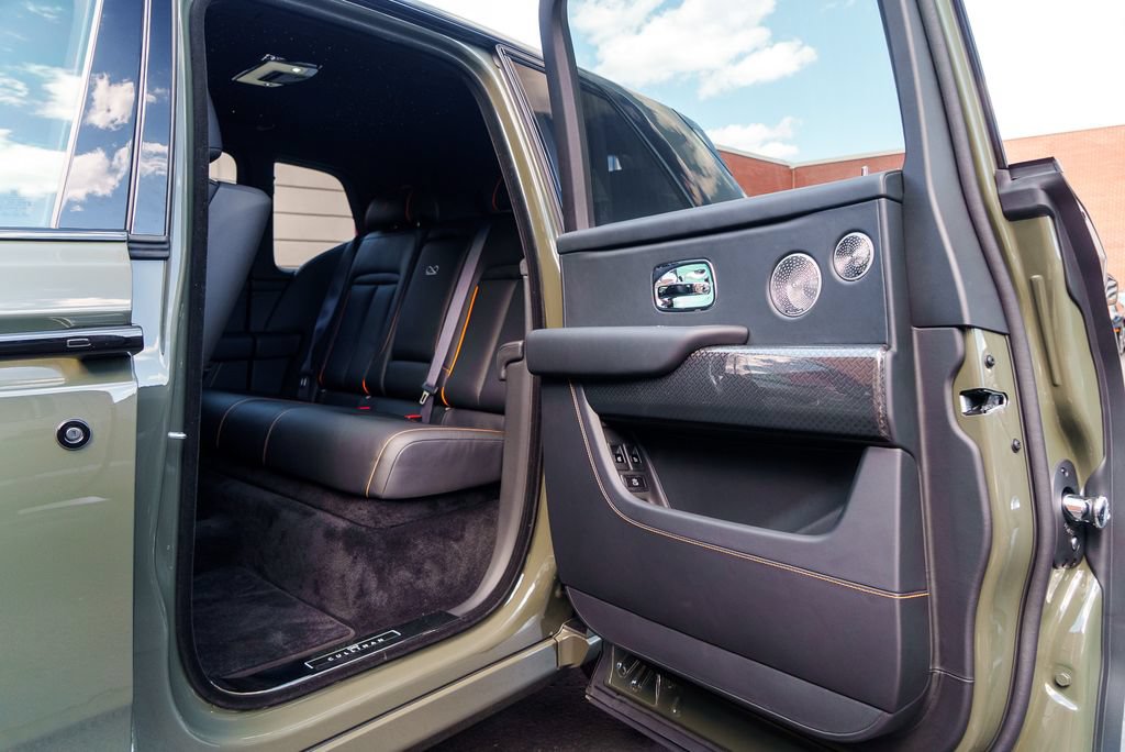 Used 2025 Rolls-Royce Cullinan Black Badge AWD/4WD image 60