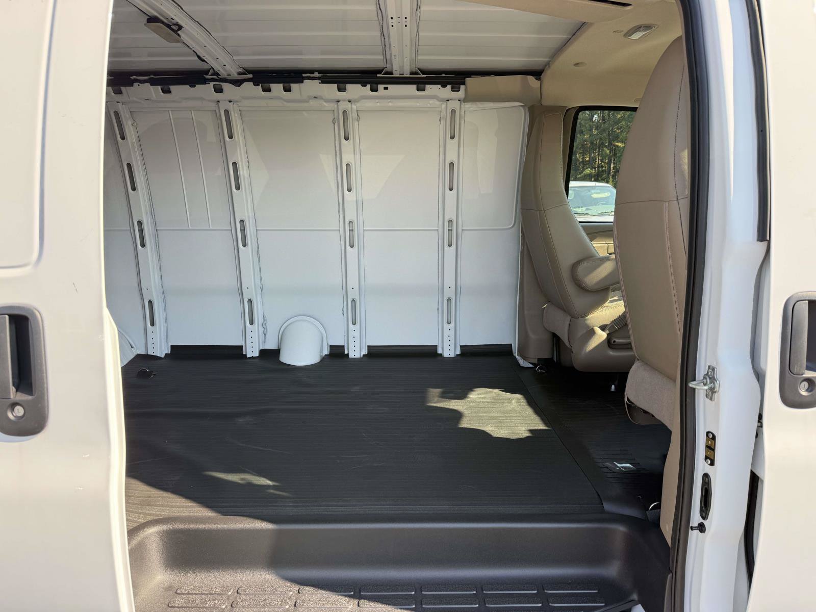 New 2026 Chevrolet Express 2500 Extended w/ Driver Convenience Package RWD image 13