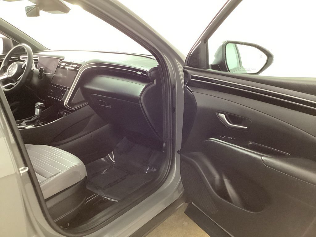 Used 2023 Hyundai Santa Cruz SEL Premium AWD/4WD image 19
