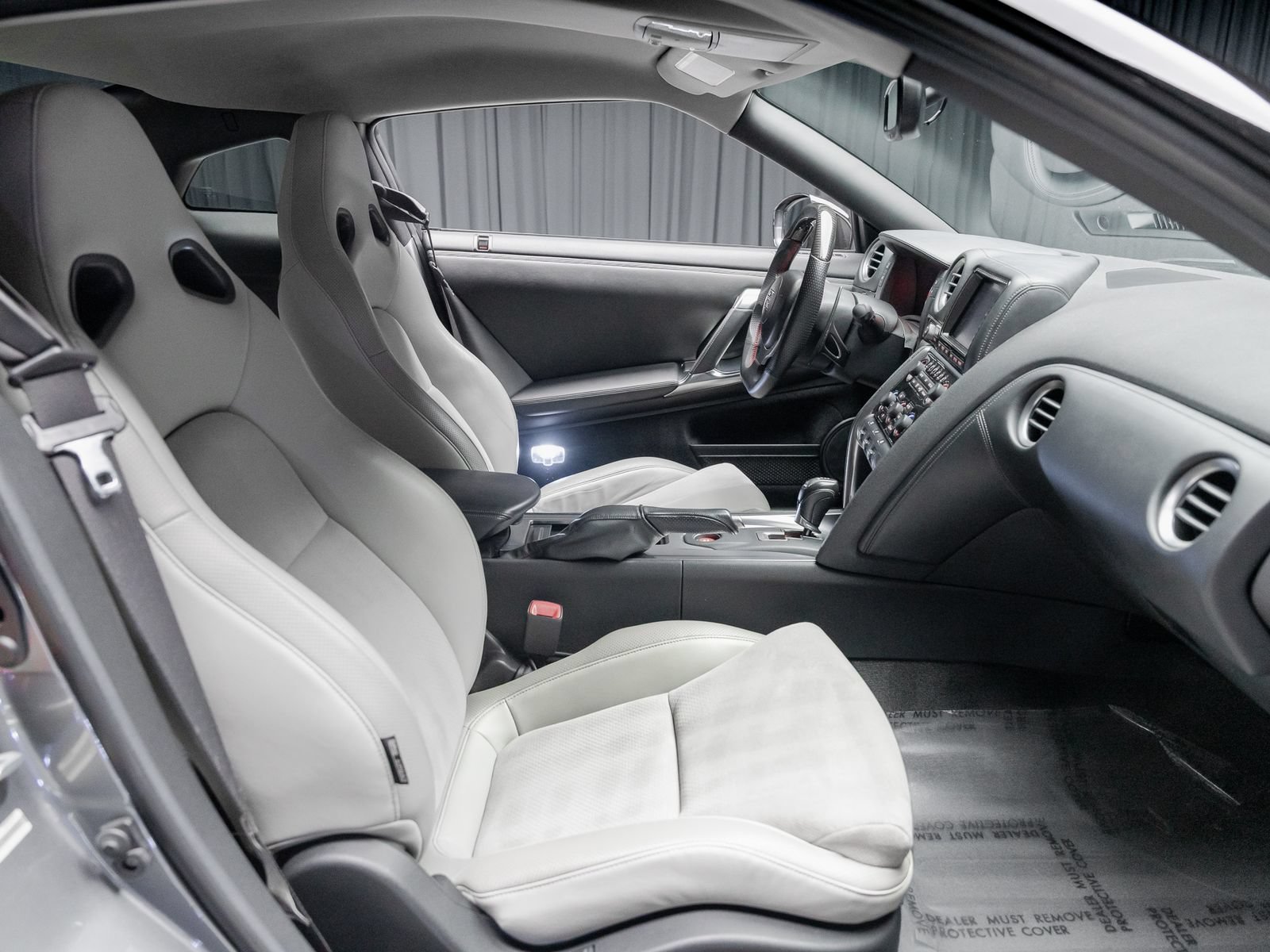 Used 2009 Nissan GT-R Premium AWD/4WD image 63