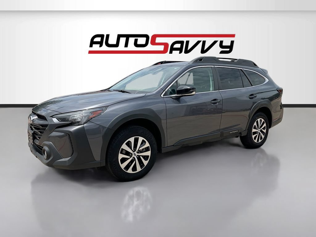 Used 2025 Subaru Outback Premium AWD/4WD image 3