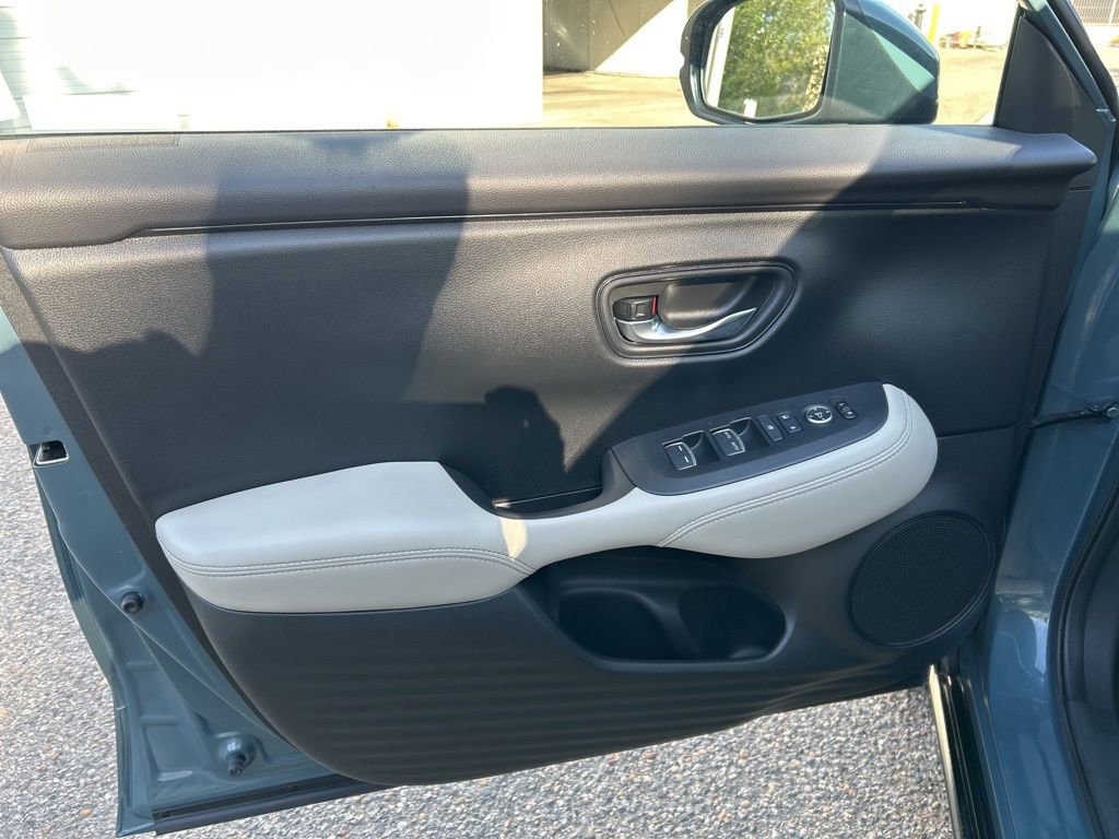 Used 2024 Honda HR-V EX-L image 16