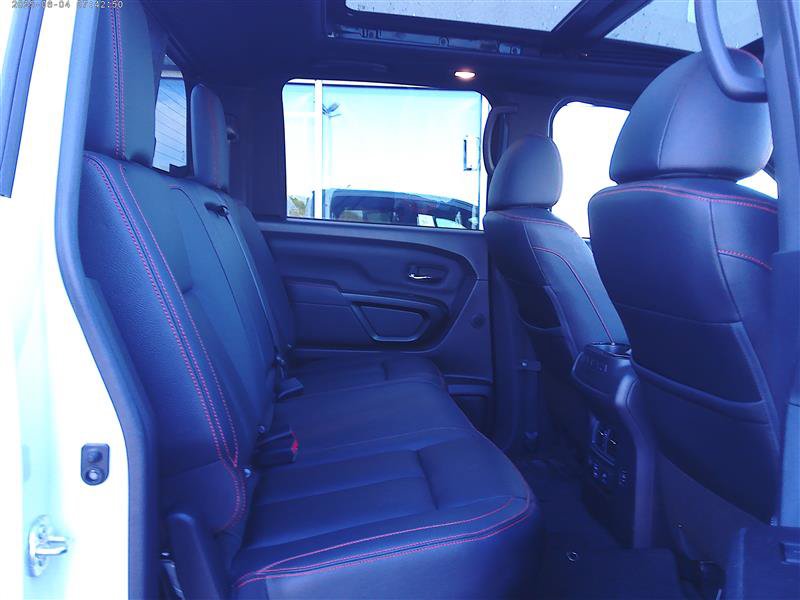 Used 2024 Nissan Titan PRO-4X w/ Pro-4x Convenience Package AWD/4WD image 8