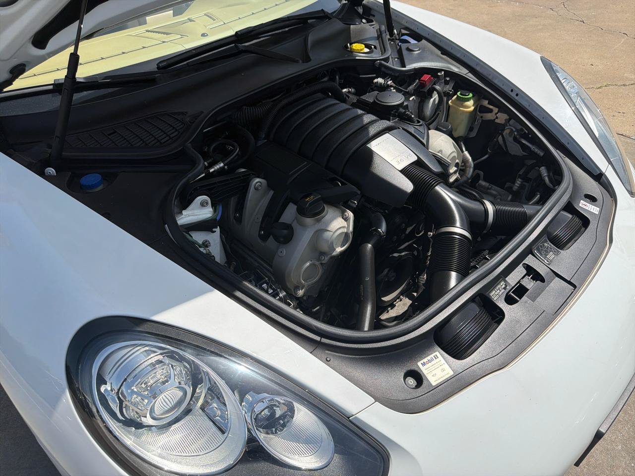 Used 2015 Porsche Panamera 4 AWD/4WD image 41