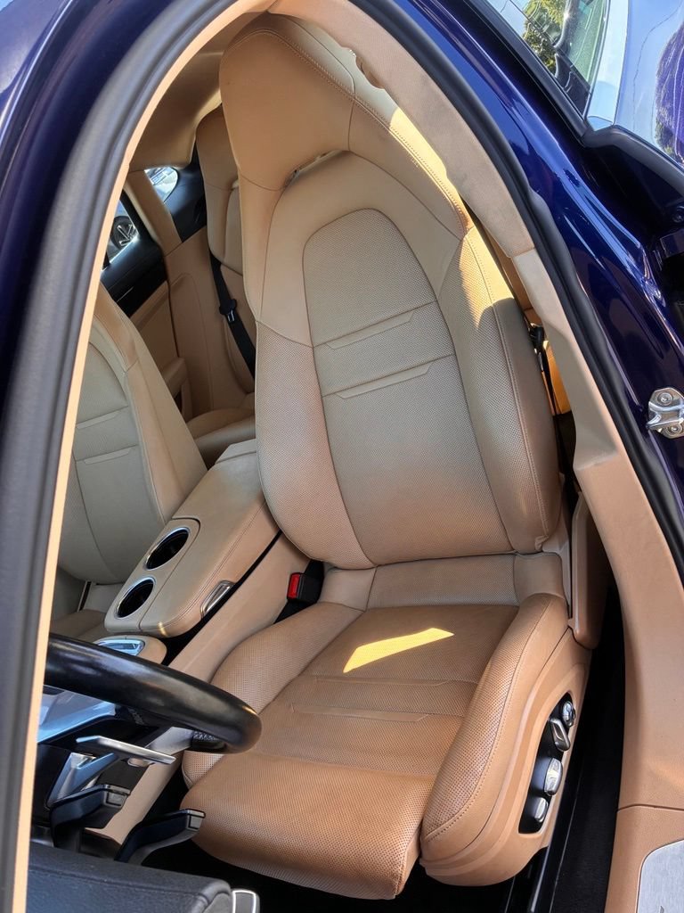 Used 2020 Porsche Panamera 4S AWD/4WD image 24