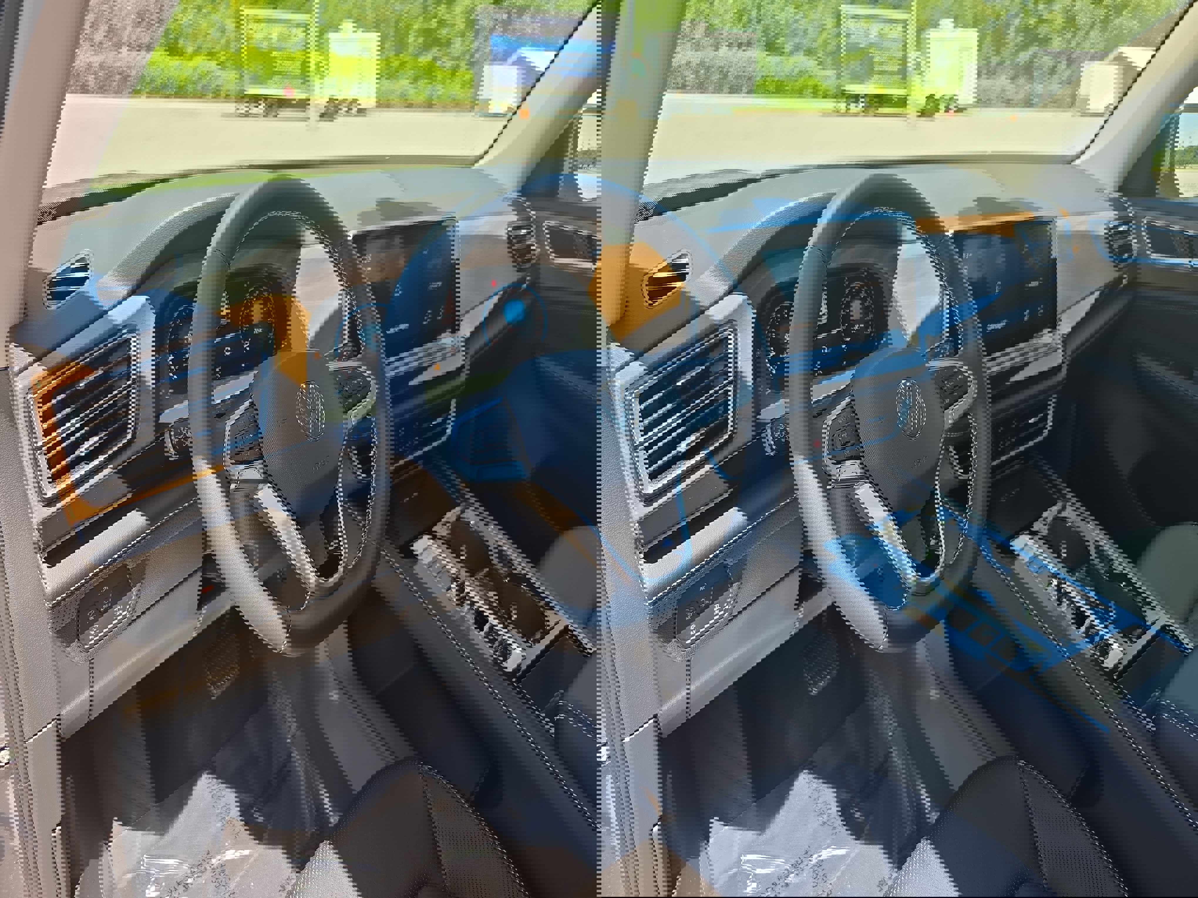 New 2026 Volkswagen Atlas SE image 14