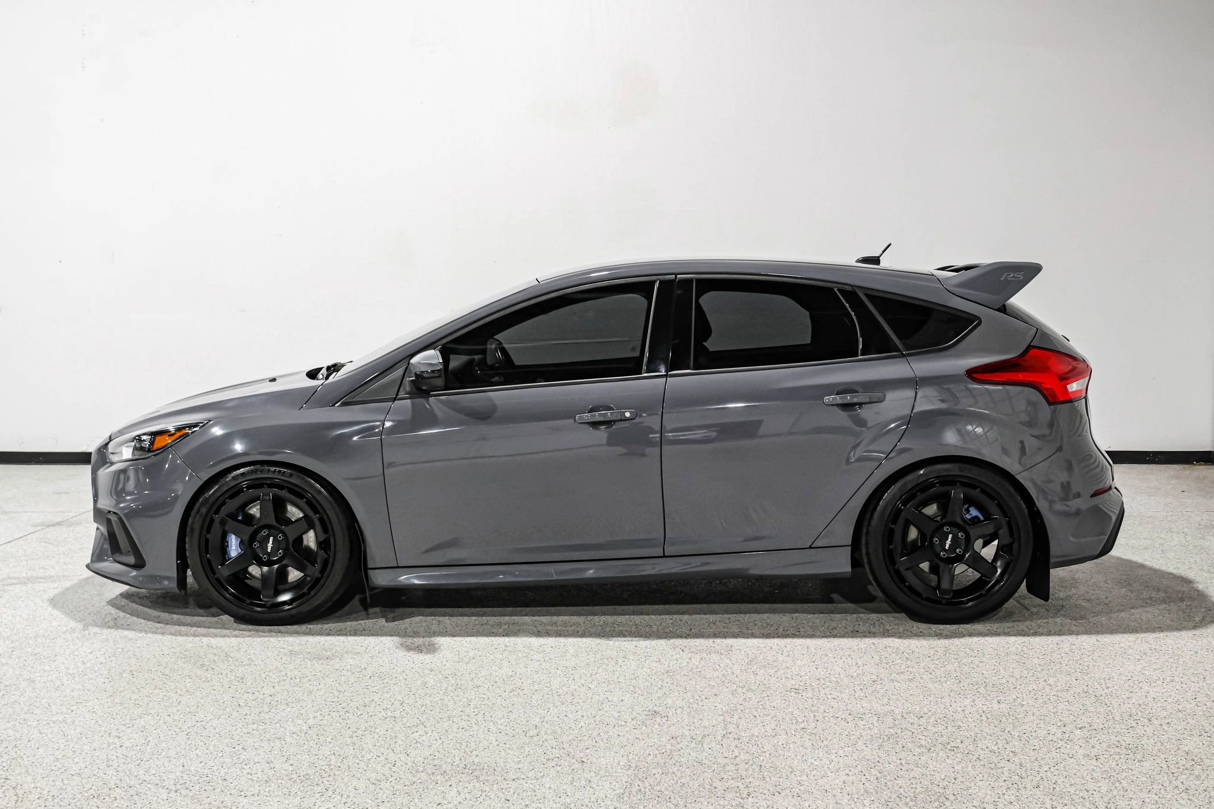 Used 2016 Ford Focus RS AWD/4WD image 9