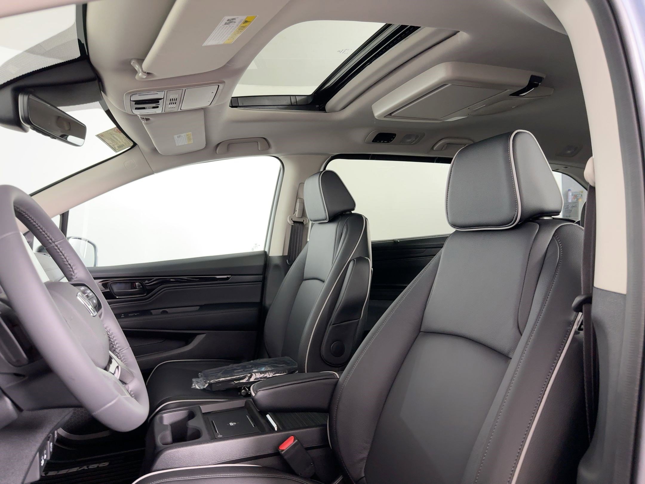 New 2026 Honda Odyssey Touring image 15