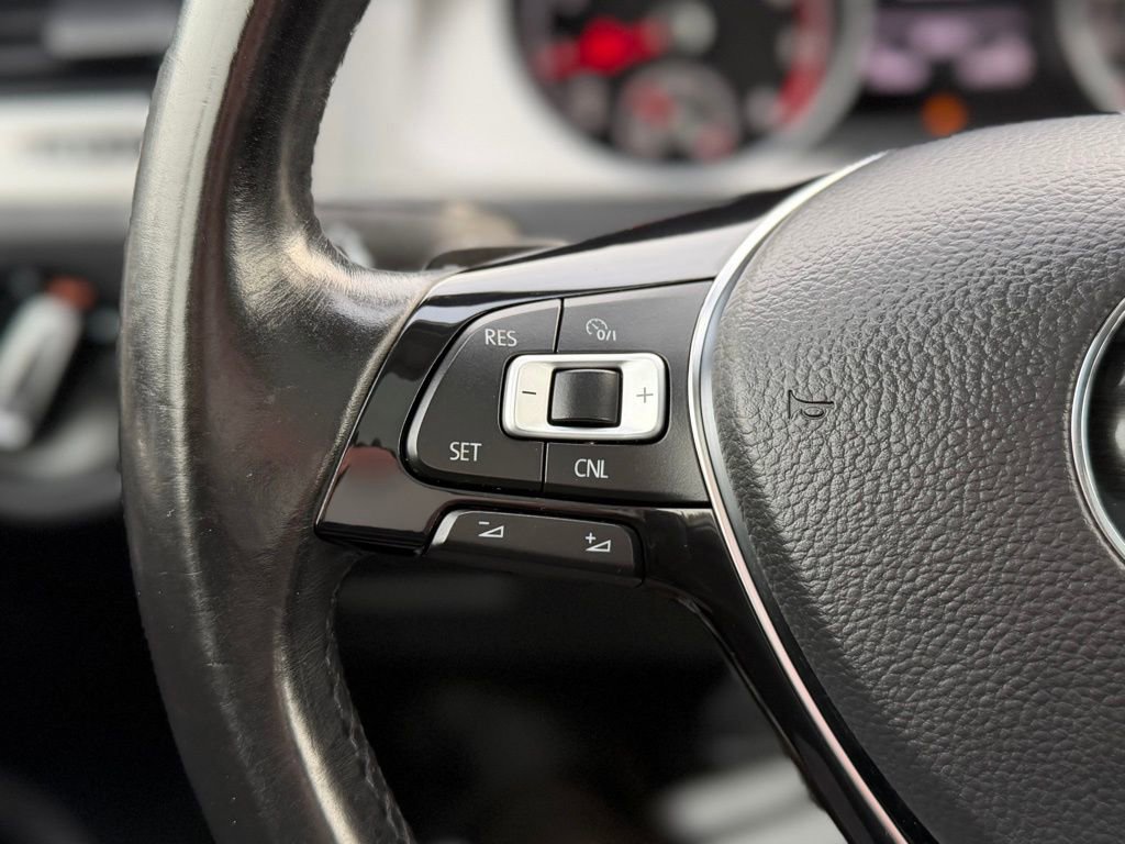 Used 2017 Volkswagen Golf Wolfsburg Edition image 7