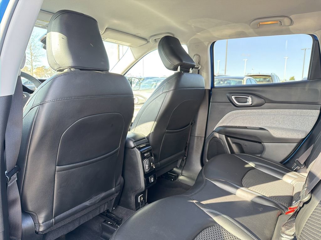 Used 2022 Jeep Compass Latitude AWD/4WD image 12