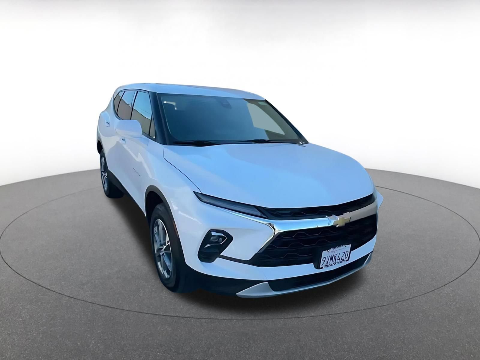 Used 2026 Chevrolet Blazer LT FWD image 3