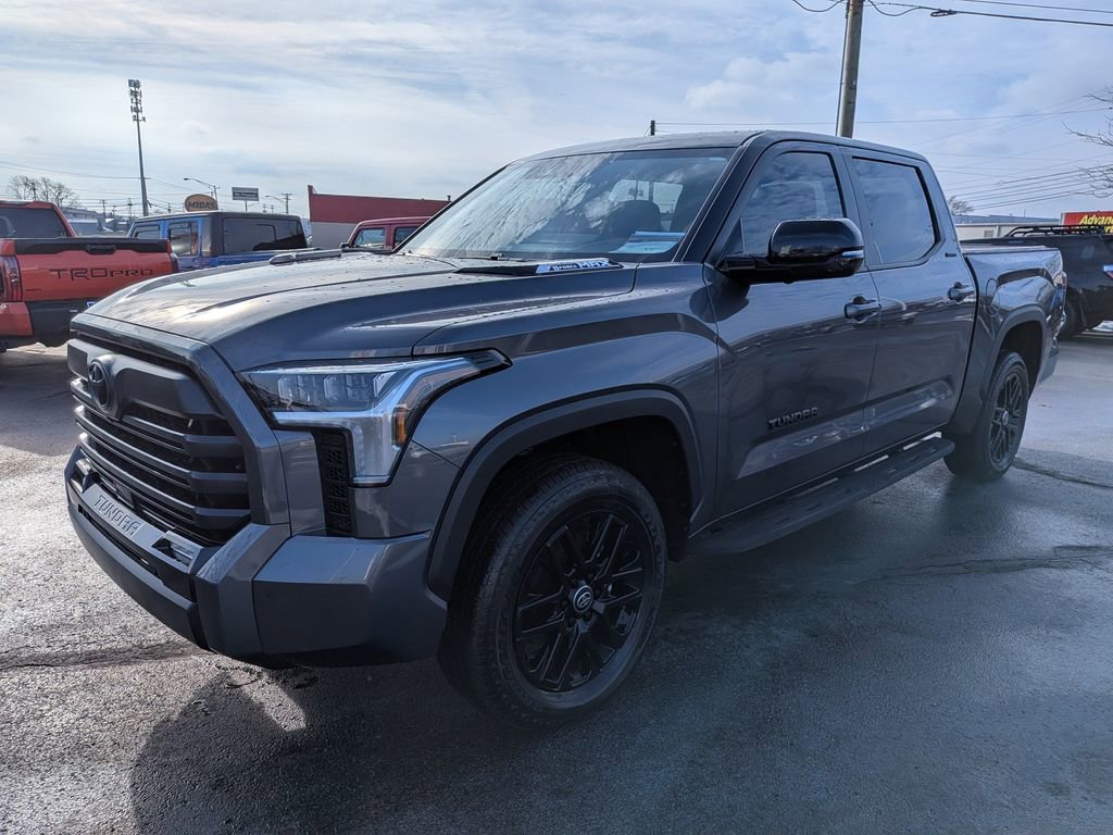 Used 2024 Toyota Tundra Limited image 3