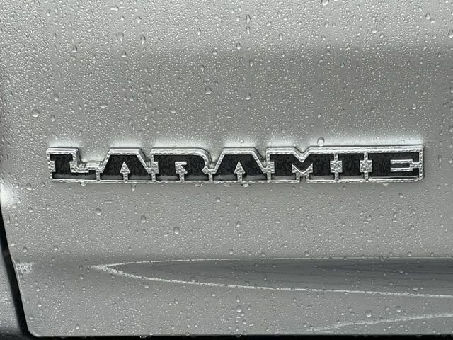 Used 2023 RAM 1500 Laramie AWD/4WD image 11