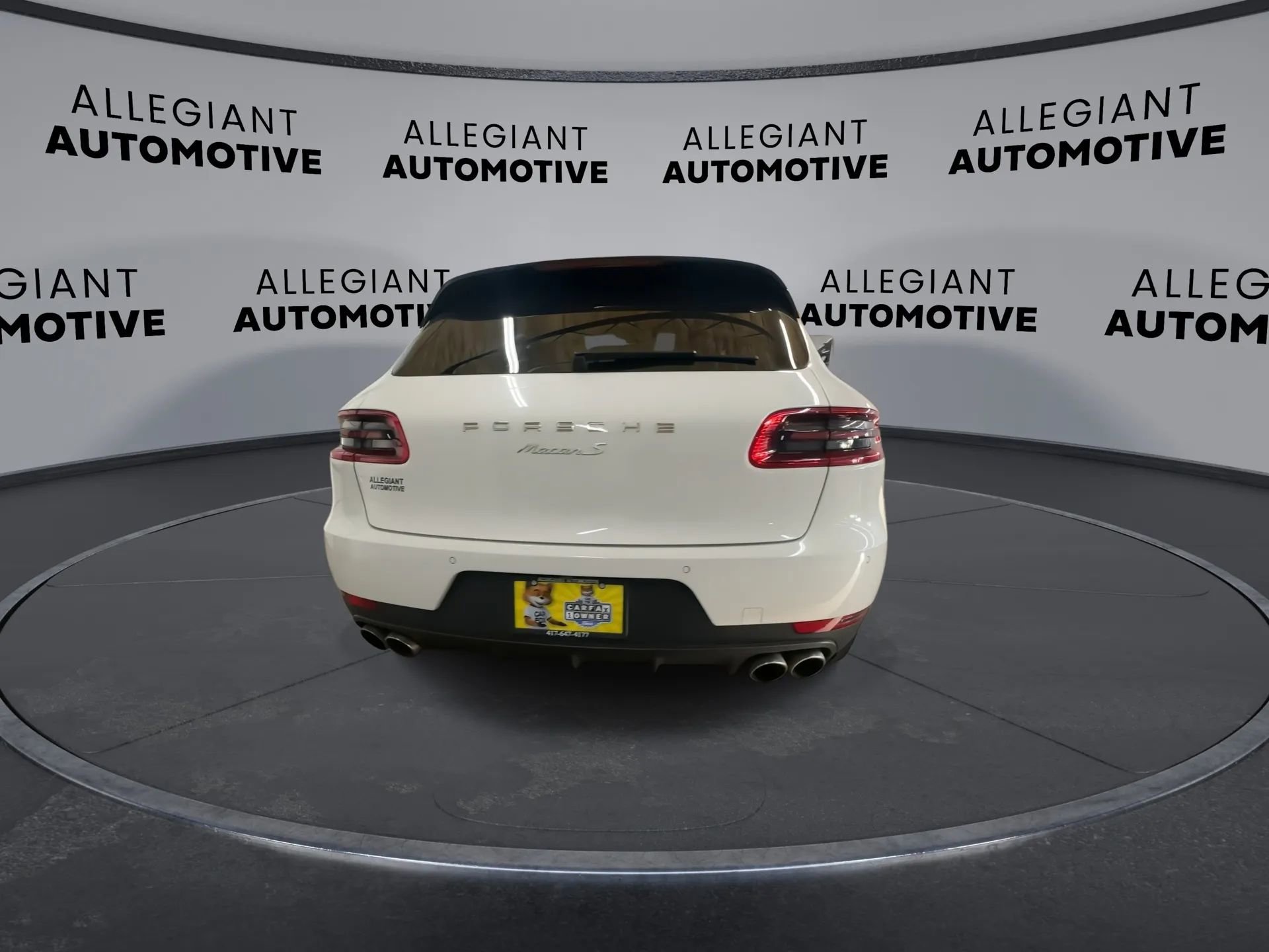 Used 2017 Porsche Macan S image 9