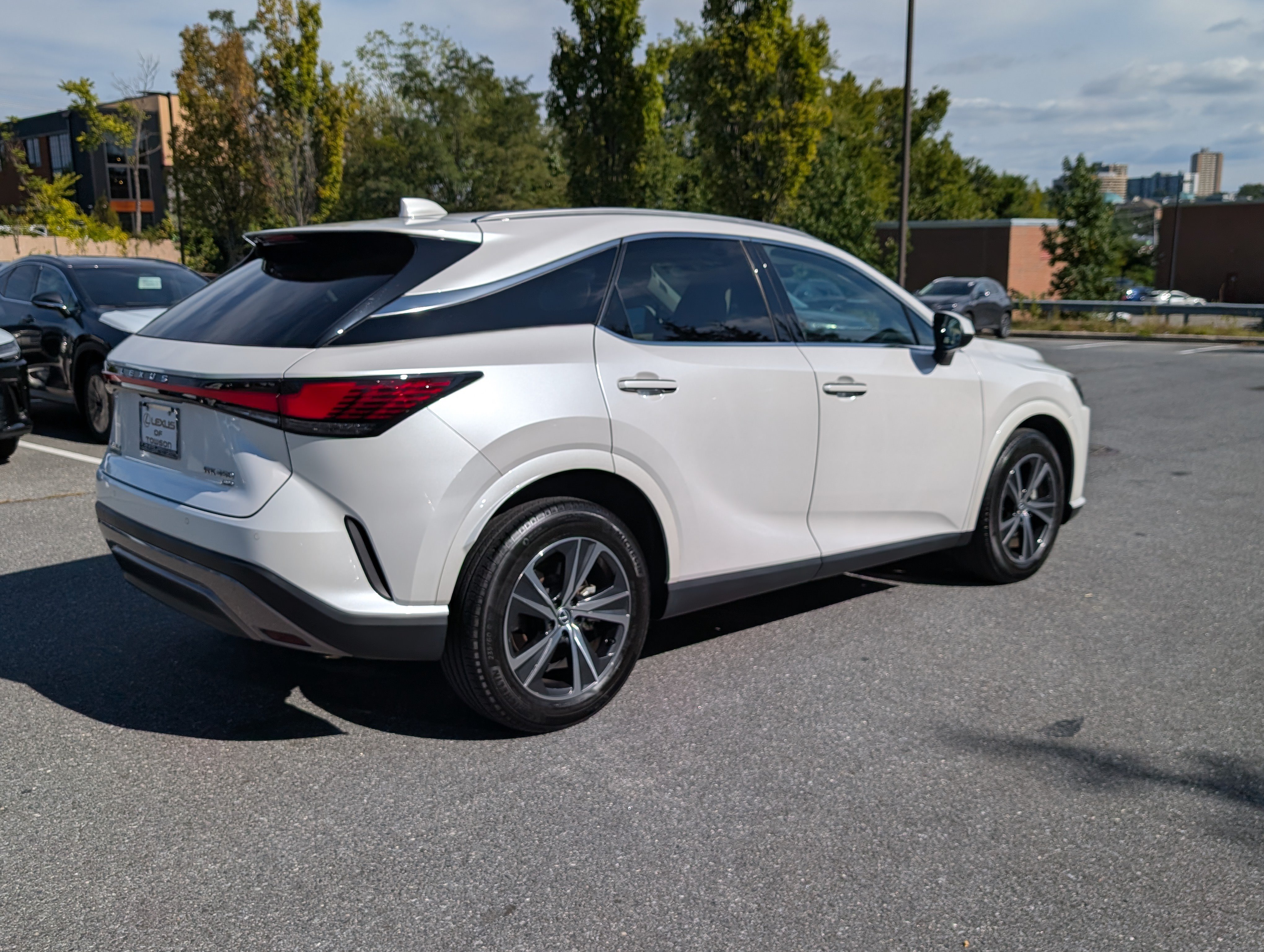Used 2023 Lexus RX 350 Premium w/ Accessory Package (Z1) AWD/4WD image 3