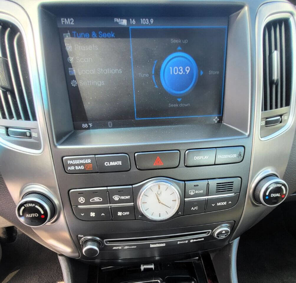 Used 2013 Hyundai Equus Signature image 21