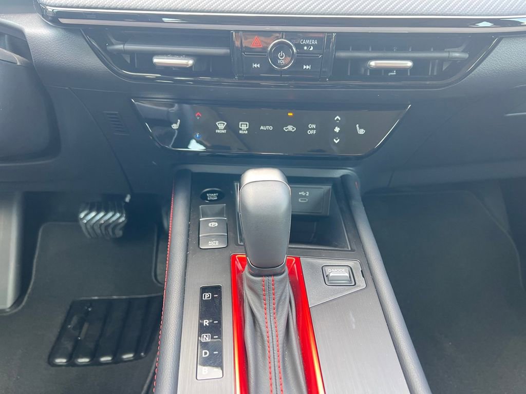 New 2025 Nissan Kicks SR w/ SR Premium Package image 3