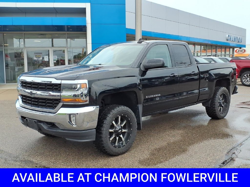 Used 2017 Chevrolet Silverado 1500 LT w/ All Star Edition AWD/4WD image 3