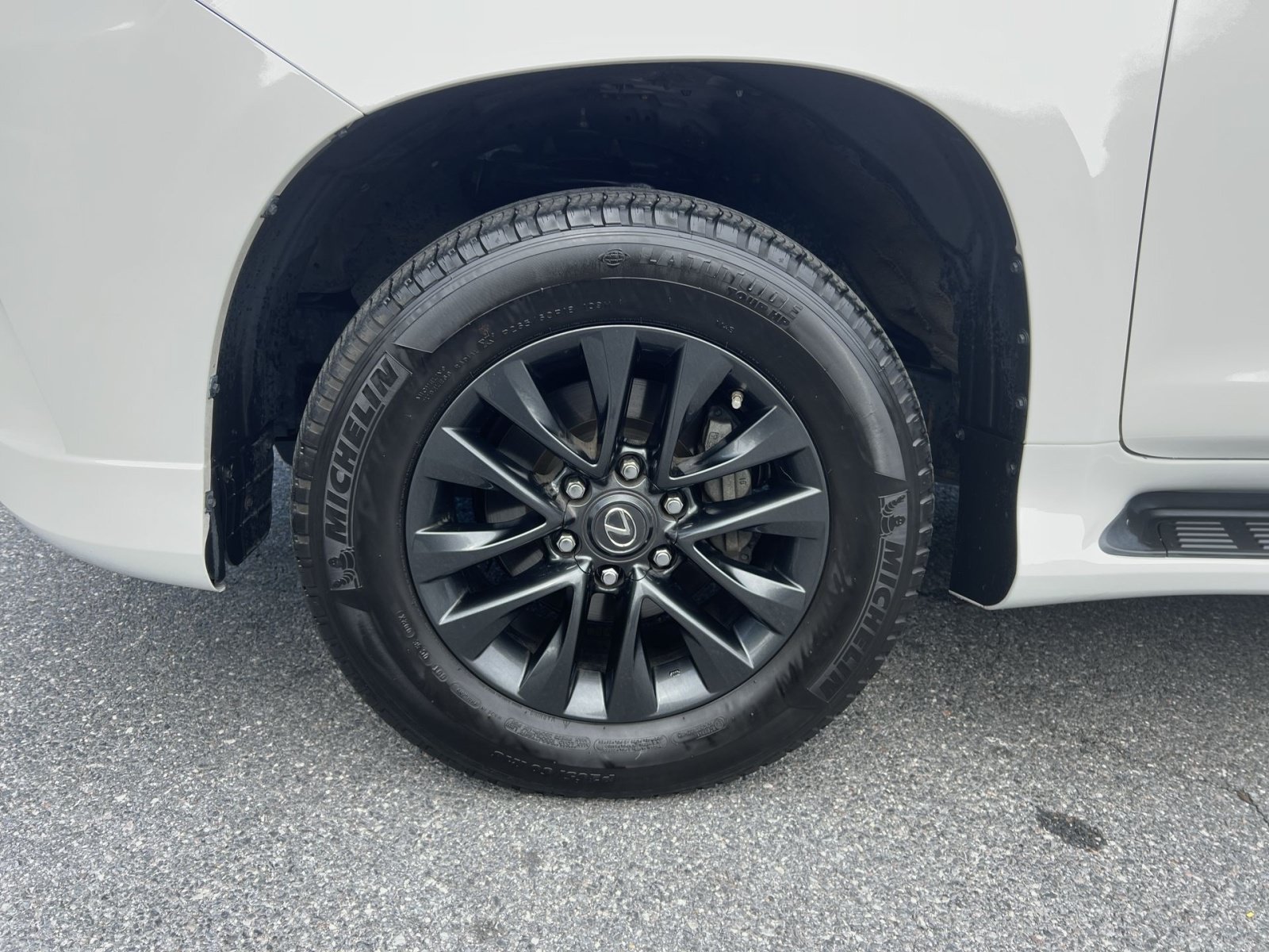 Used 2023 Lexus GX 460 Premium w/ Premium Package AWD/4WD image 12