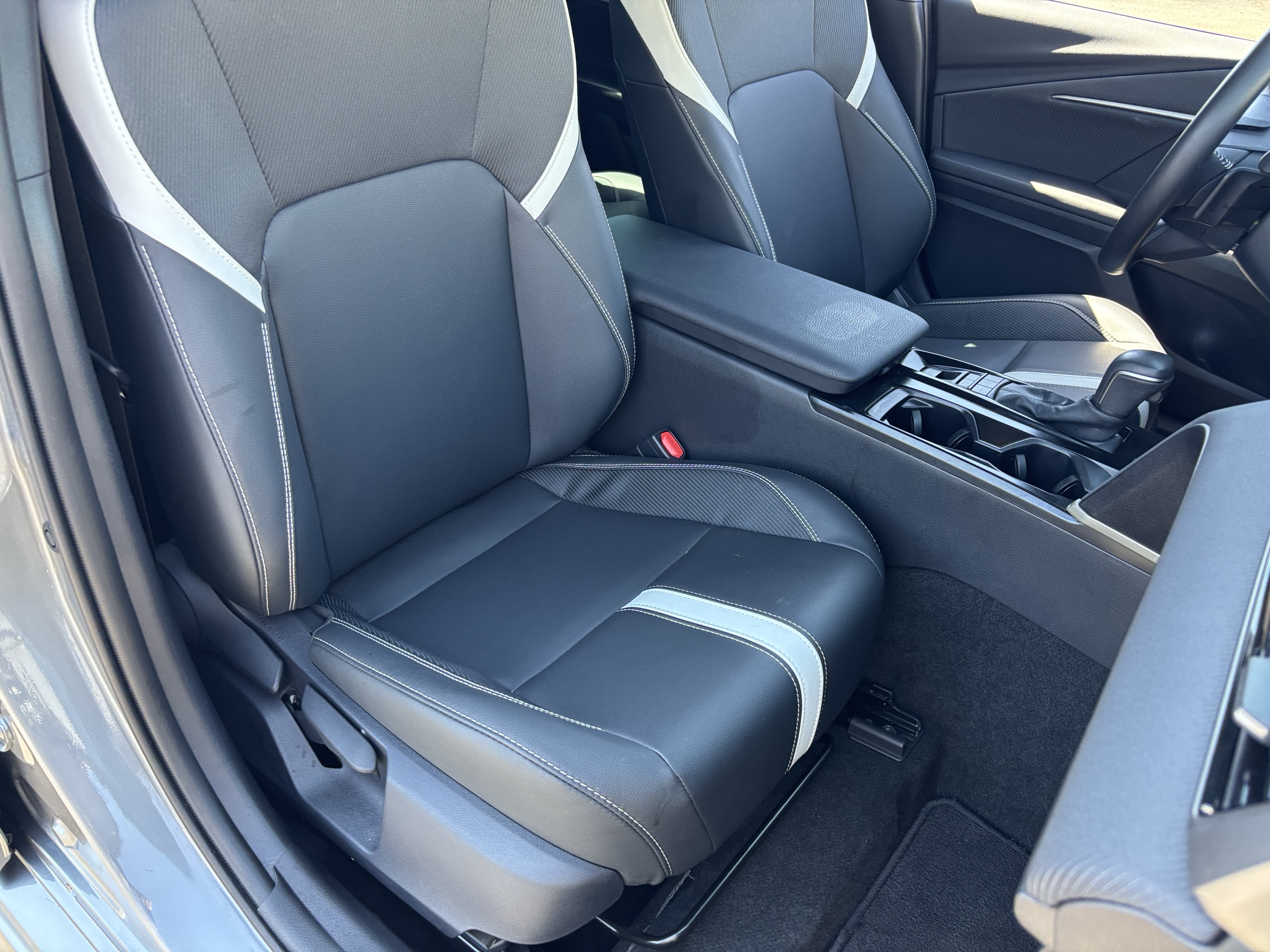 Used 2026 Toyota Camry SE w/ Convenience Package FWD image 9
