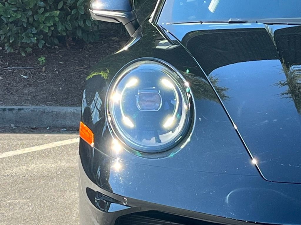 Used 2025 Porsche 911 Carrera w/ Premium Package image 4