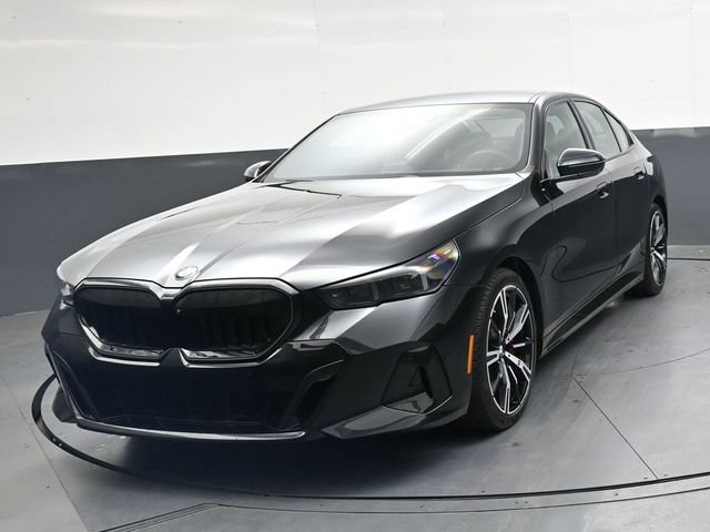 Used 2024 BMW 540i xDrive w/ Executive Package AWD/4WD image 9