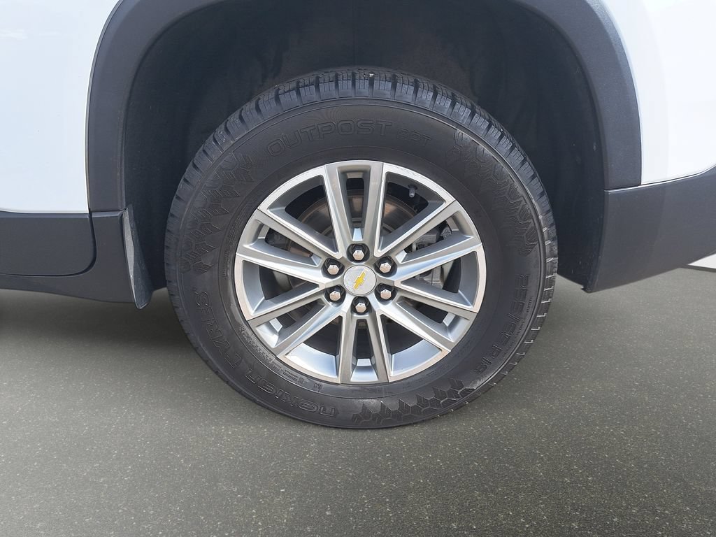 Used 2023 Chevrolet Traverse LT AWD/4WD image 34