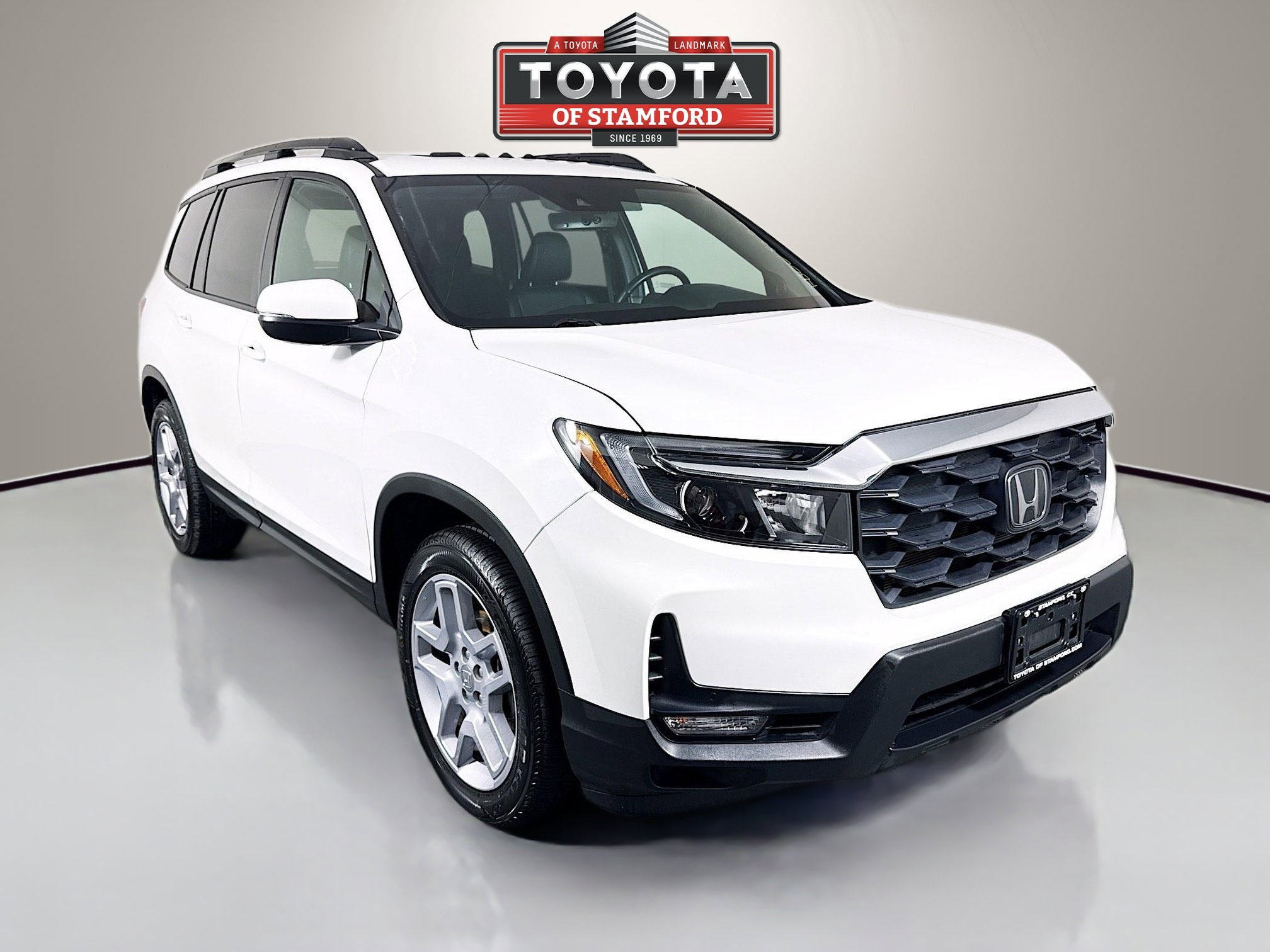 Used 2024 Honda Passport EX-L image 1