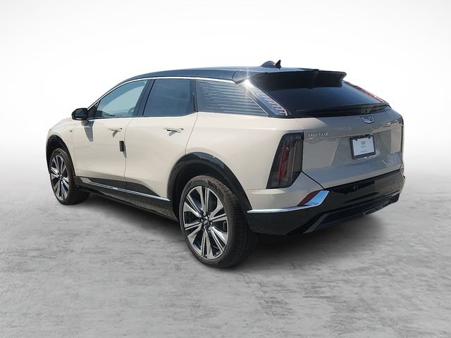 New 2027 Cadillac Optiq Premium Luxury w/ LPO, Floor Liner Package AWD/4WD image 4