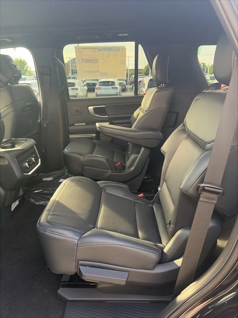 New 2026 Ford Expedition Platinum w/ Stealth Performance Package AWD/4WD image 26