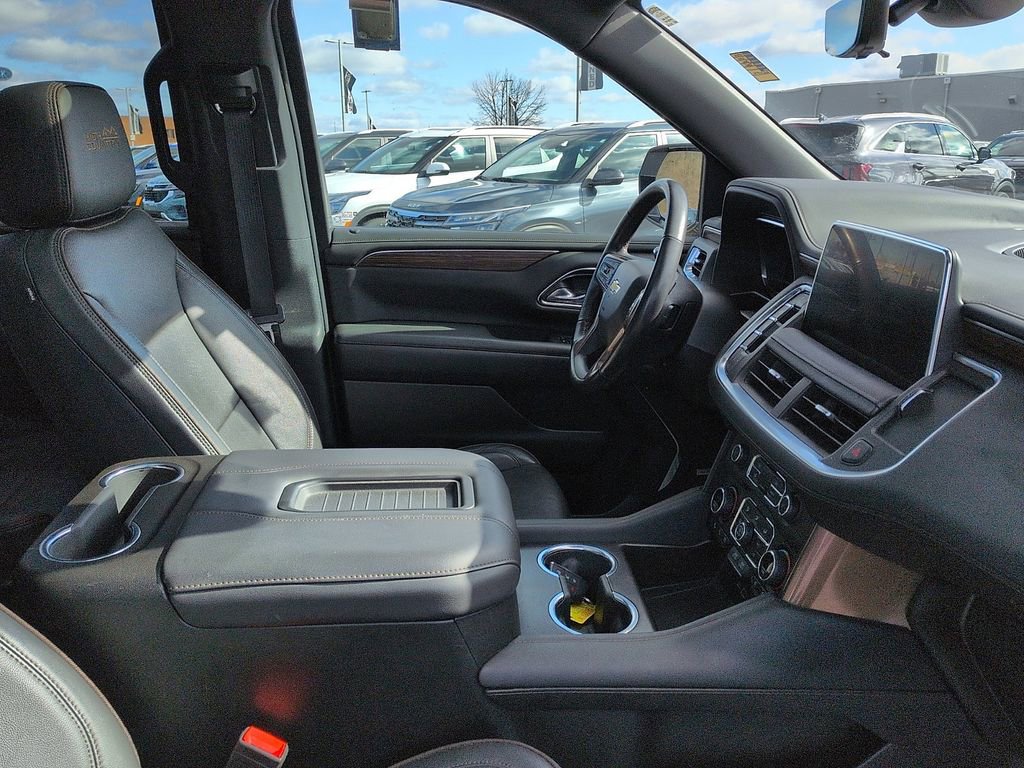 Used 2022 Chevrolet Tahoe High Country w/ Premium Package AWD/4WD image 7