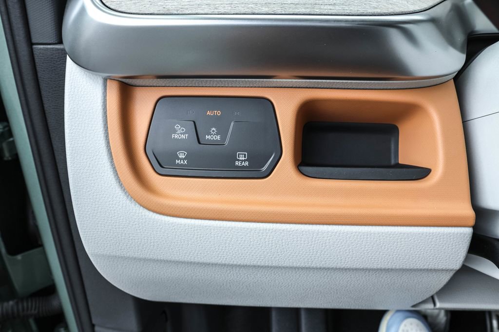 New 2025 Volkswagen ID. Buzz 1st Edition image 25