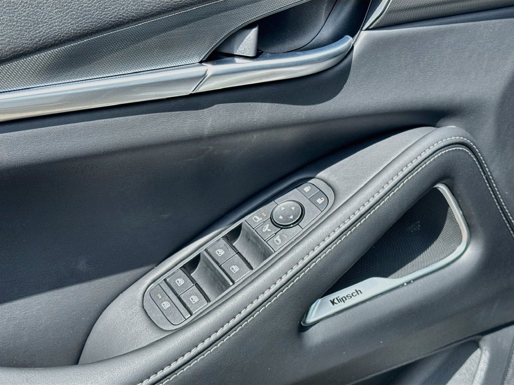 New 2027 INFINITI QX60 Luxe w/ Cargo Package FWD image 18