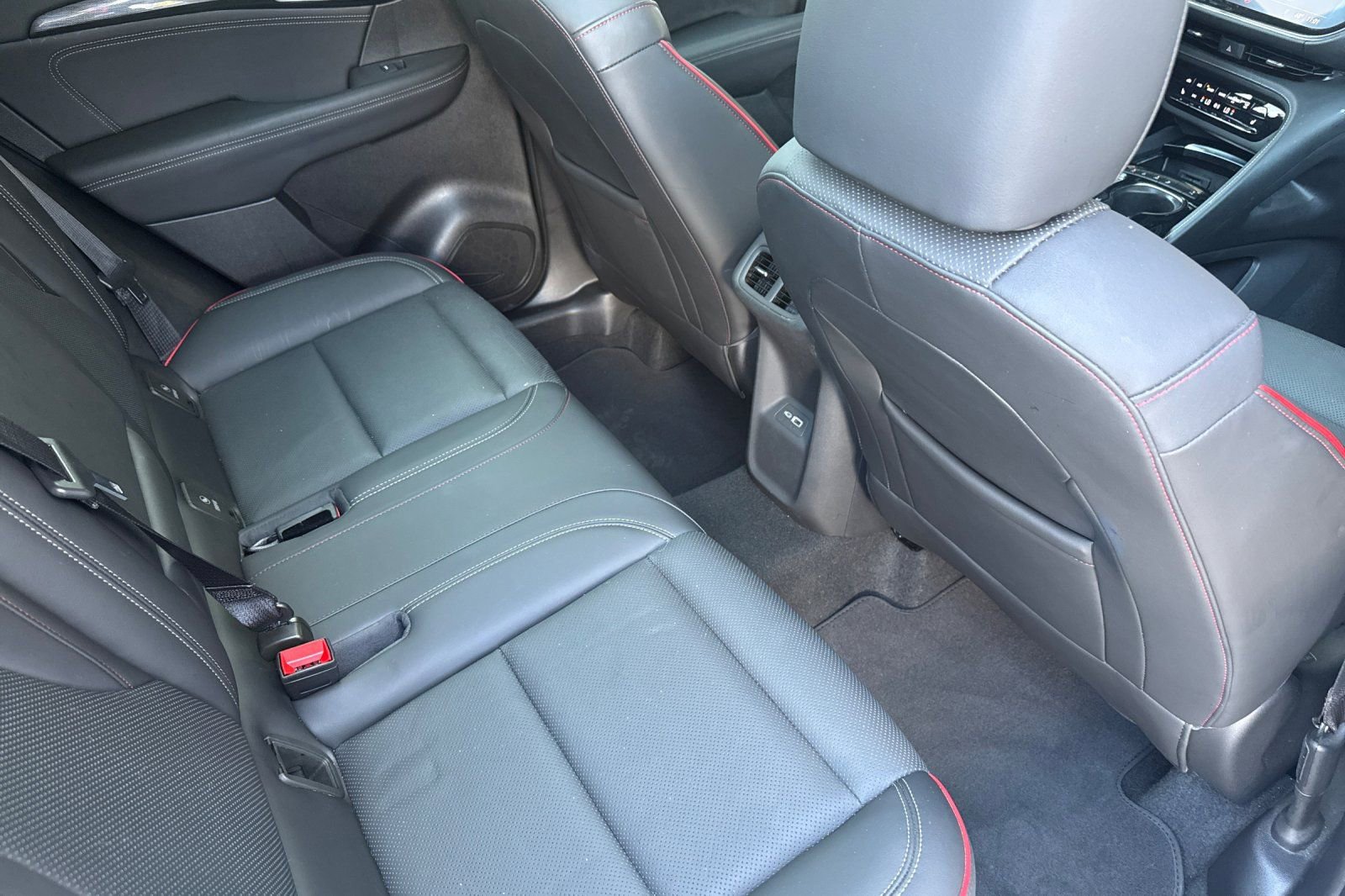 Used 2023 Buick Envision Essence w/ Technology Package I AWD/4WD image 17
