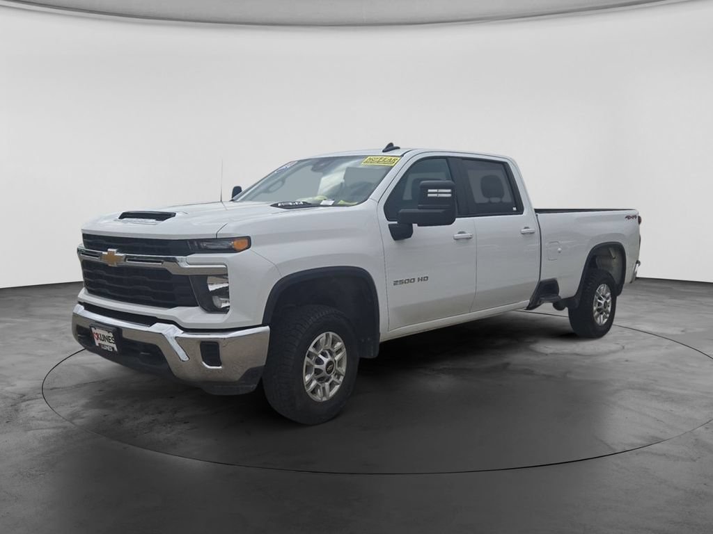 Used 2024 Chevrolet Silverado 2500 LT AWD/4WD image 5