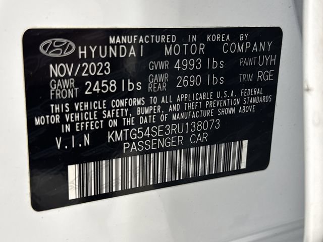 Used 2024 Genesis G70 3.3T Advanced w/ Sport Prestige Package image 37