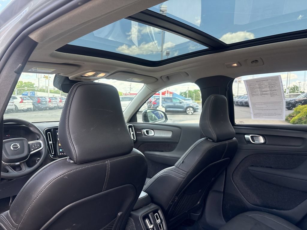 Certified 2024 Volvo XC40 B5 Ultimate w/ Protection Package Premier AWD/4WD image 26