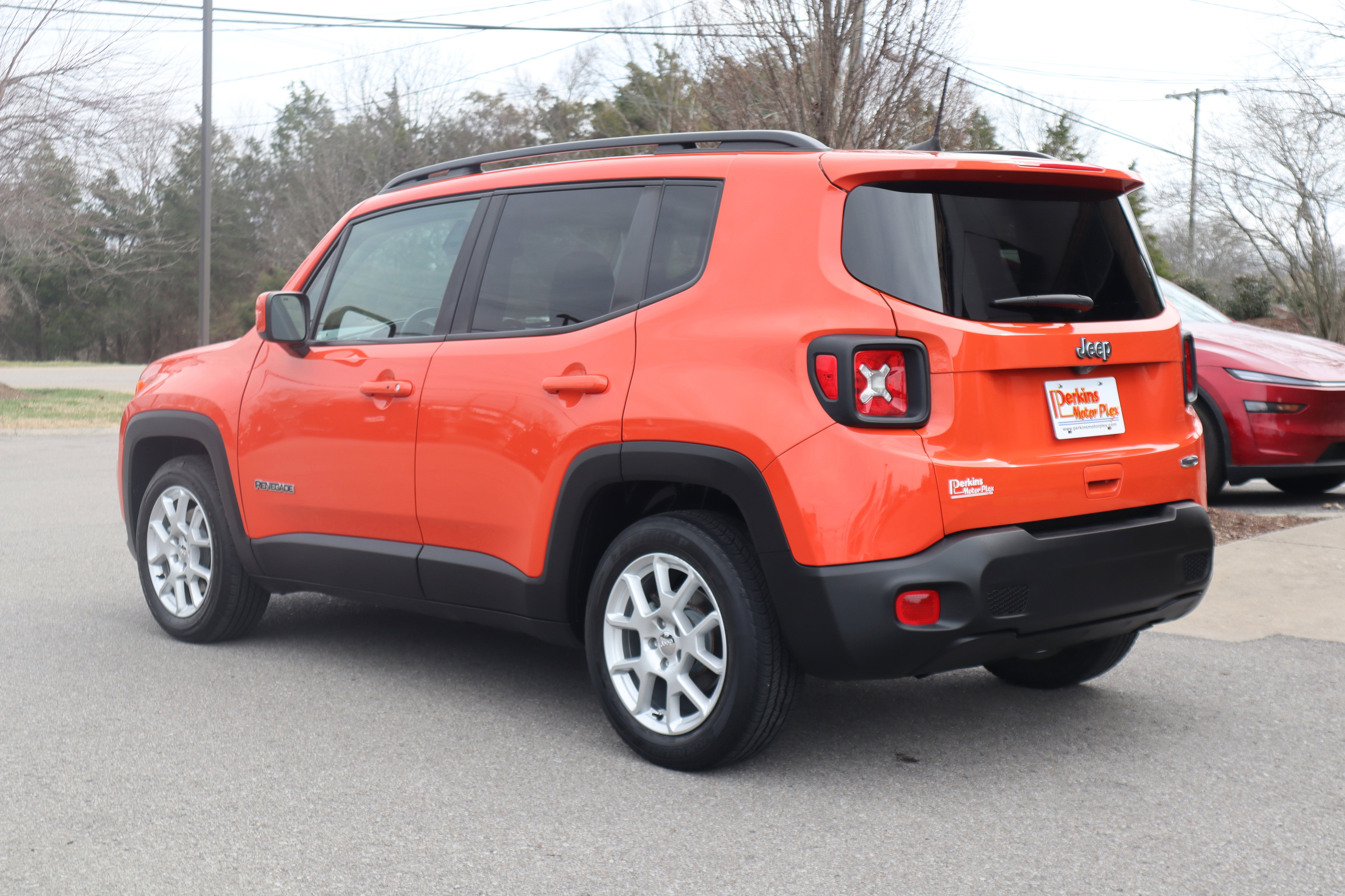 Used 2021 Jeep Renegade Latitude FWD image 9