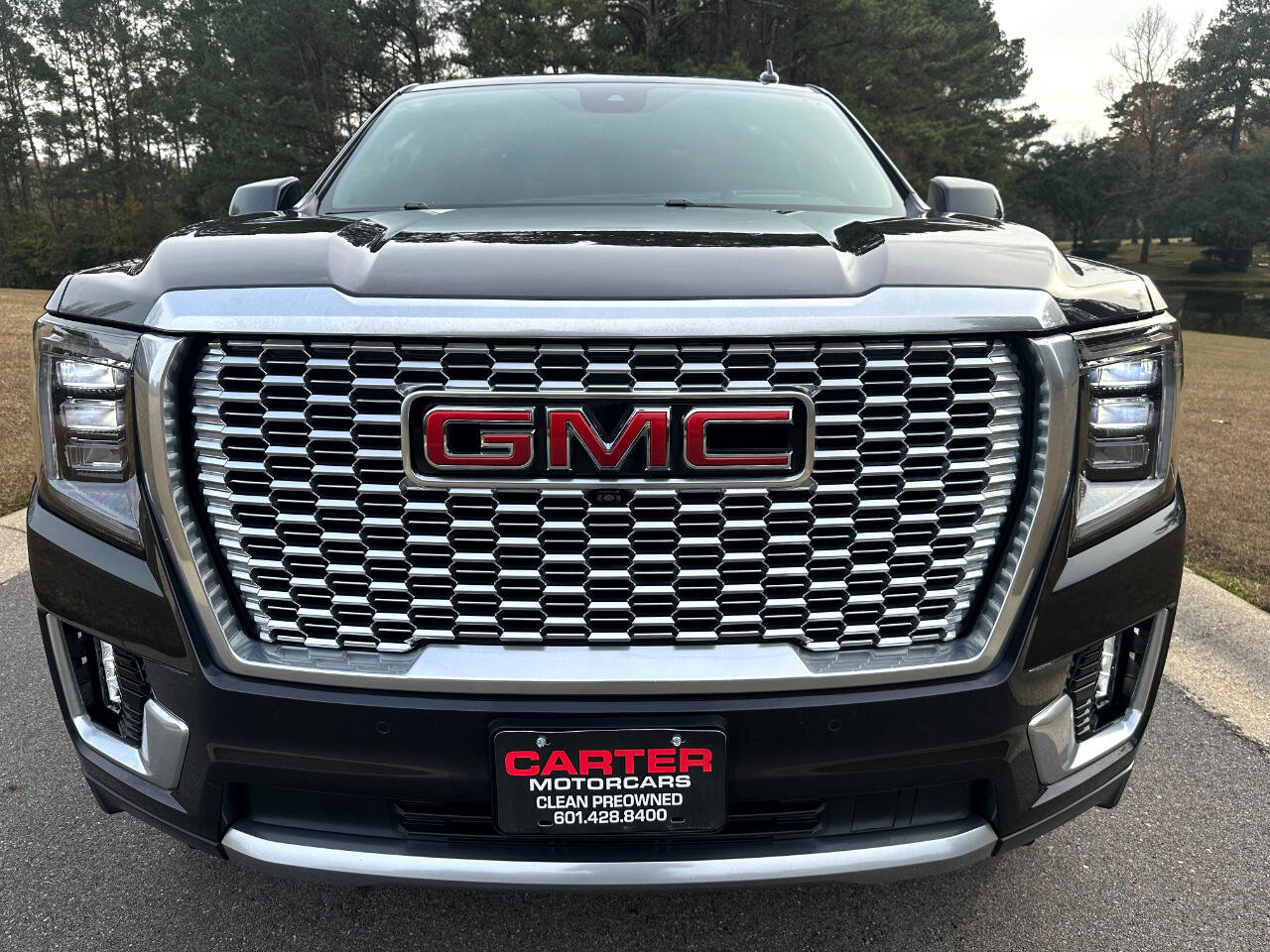 Used 2023 GMC Yukon Denali w/ Denali Reserve Package image 2