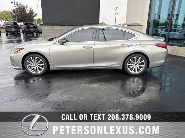 Used 2019 Lexus ES 300h w/ Premium Package FWD image 3