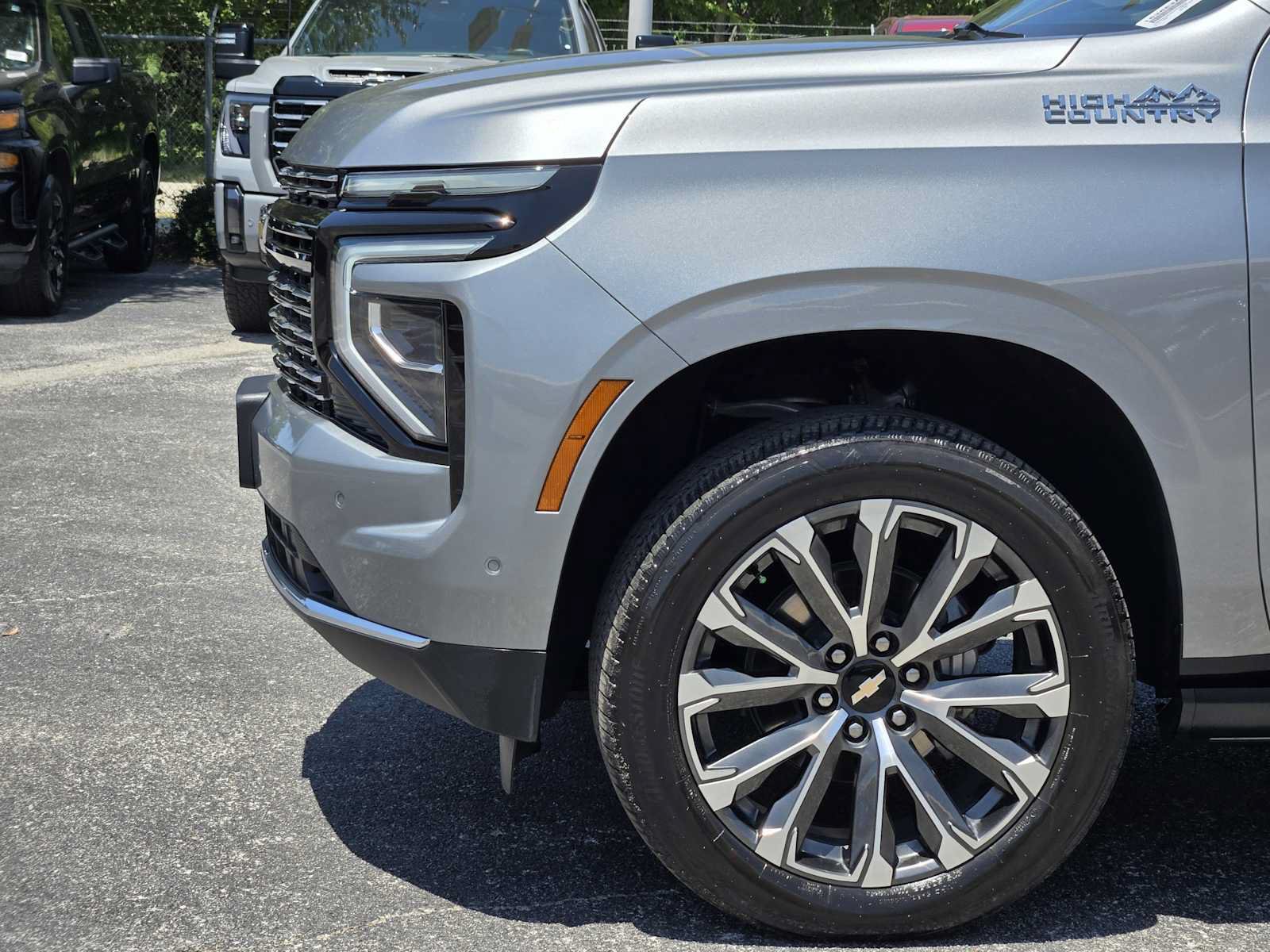 Certified 2025 Chevrolet Tahoe High Country AWD/4WD image 8