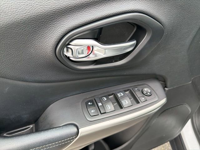 Used 2021 Jeep Cherokee Latitude Lux 80th Anniv w/ Quick Order Package 26U 80TH image 12