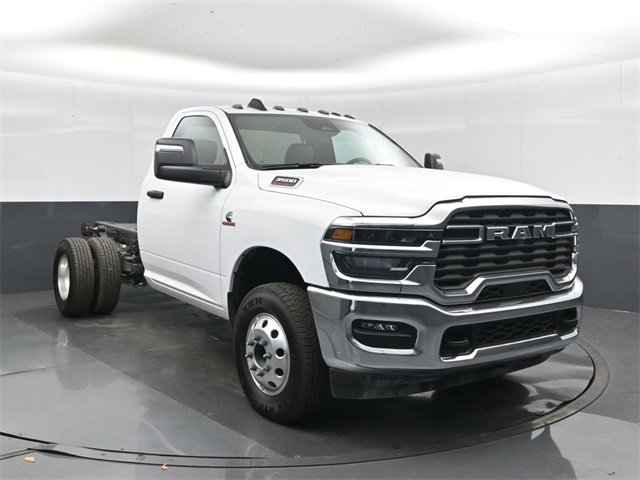 New 2026 RAM 3500 Tradesman w/ Chrome Appearance Group