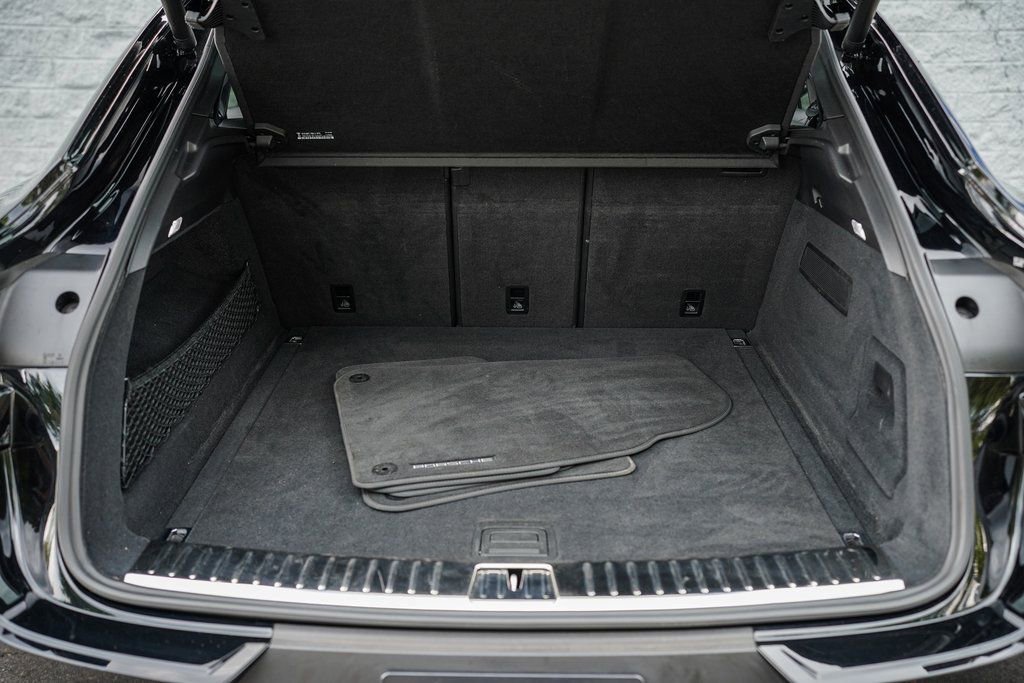 Used 2023 Porsche Cayenne Coupe w/ Premium Package image 37