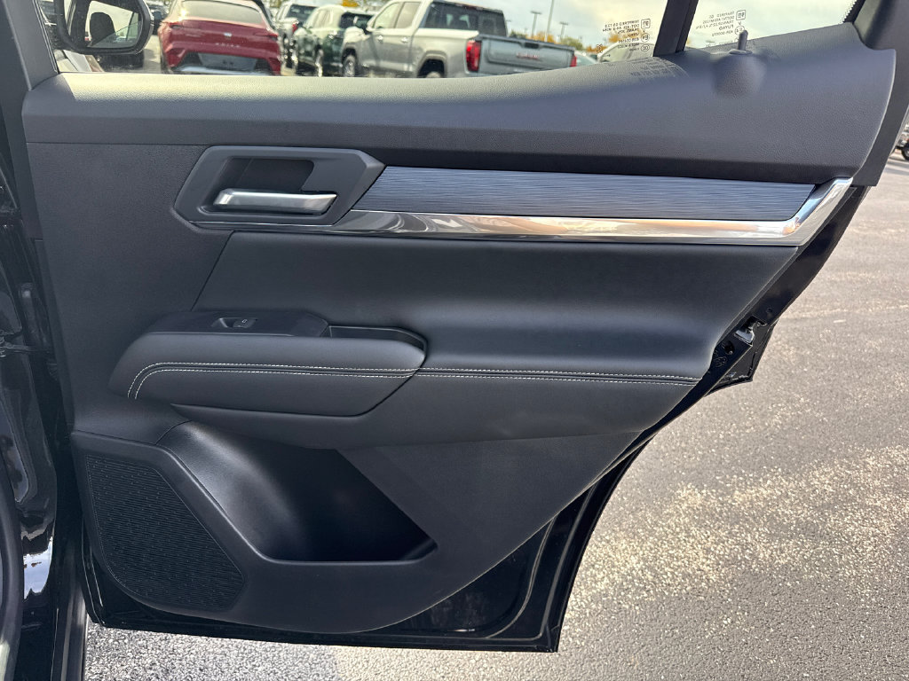 New 2027 GMC Terrain Elevation w/ Black Edition FWD image 33