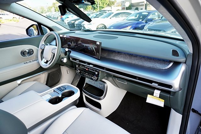 New 2026 Hyundai Ioniq 9 Calligraphy image 12