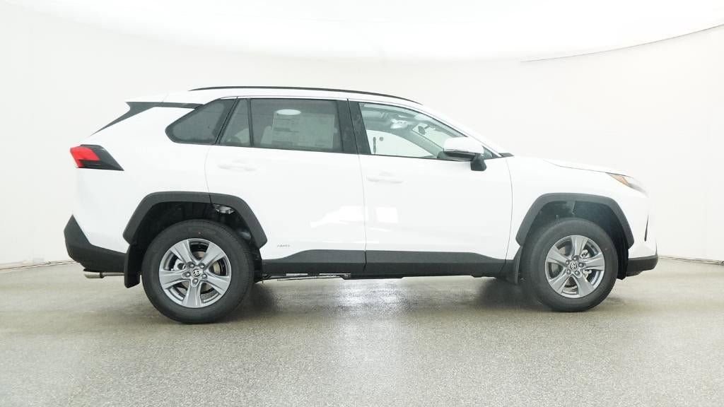 New 2025 Toyota RAV4 XLE image 27