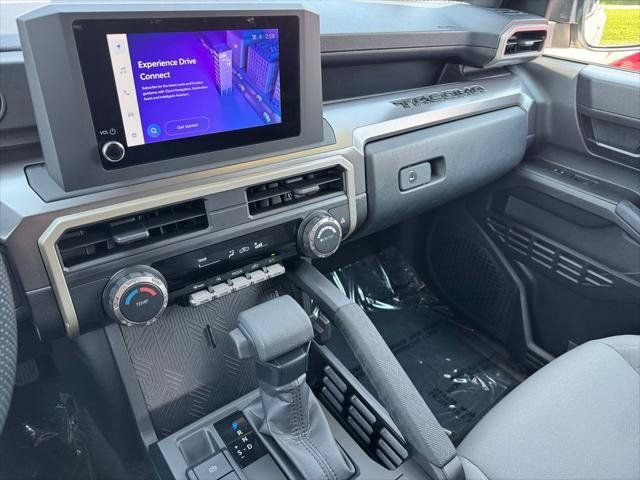 Certified 2025 Toyota Tacoma SR5 AWD/4WD image 59