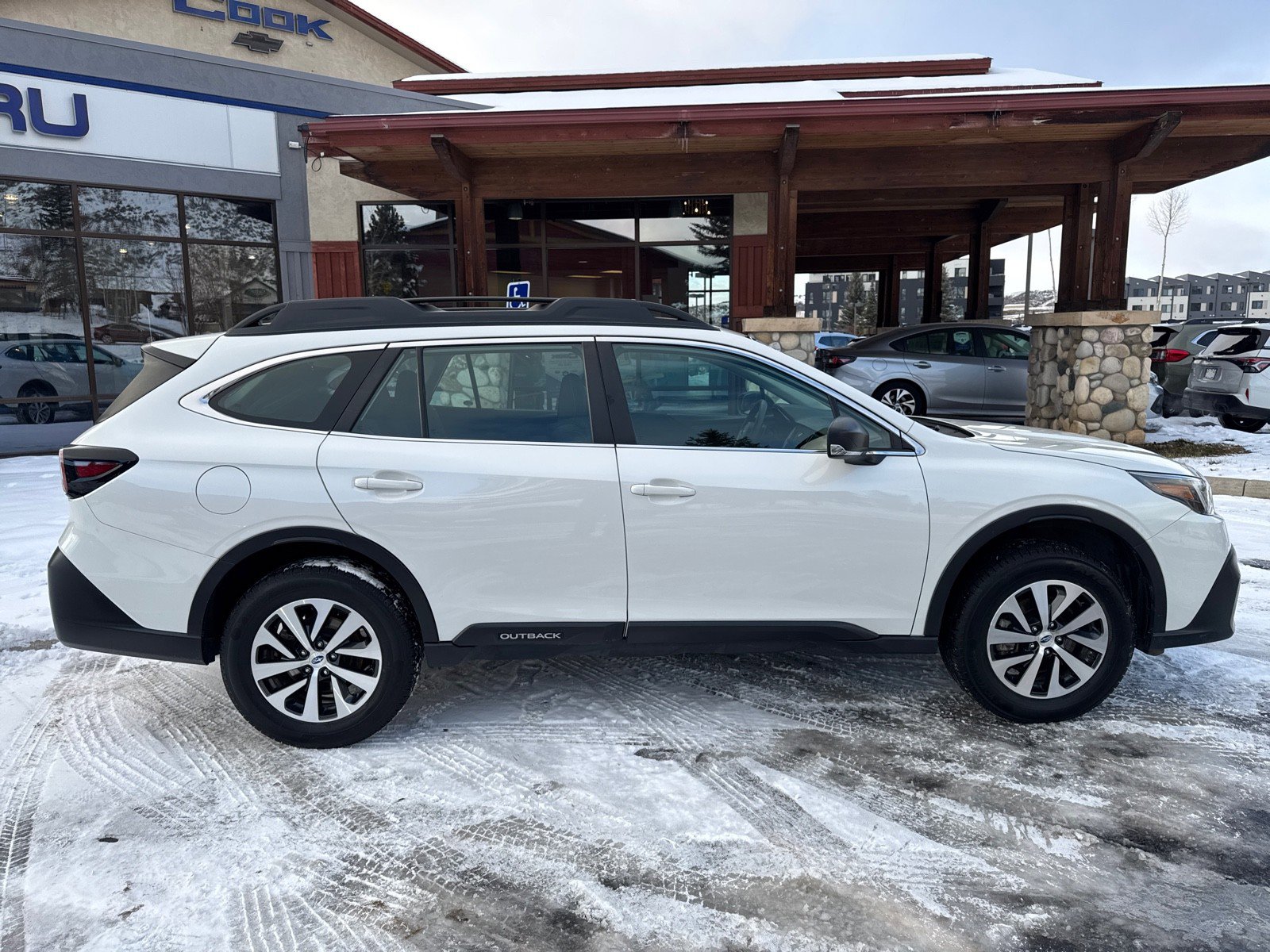 Used 2022 Subaru Outback image 9